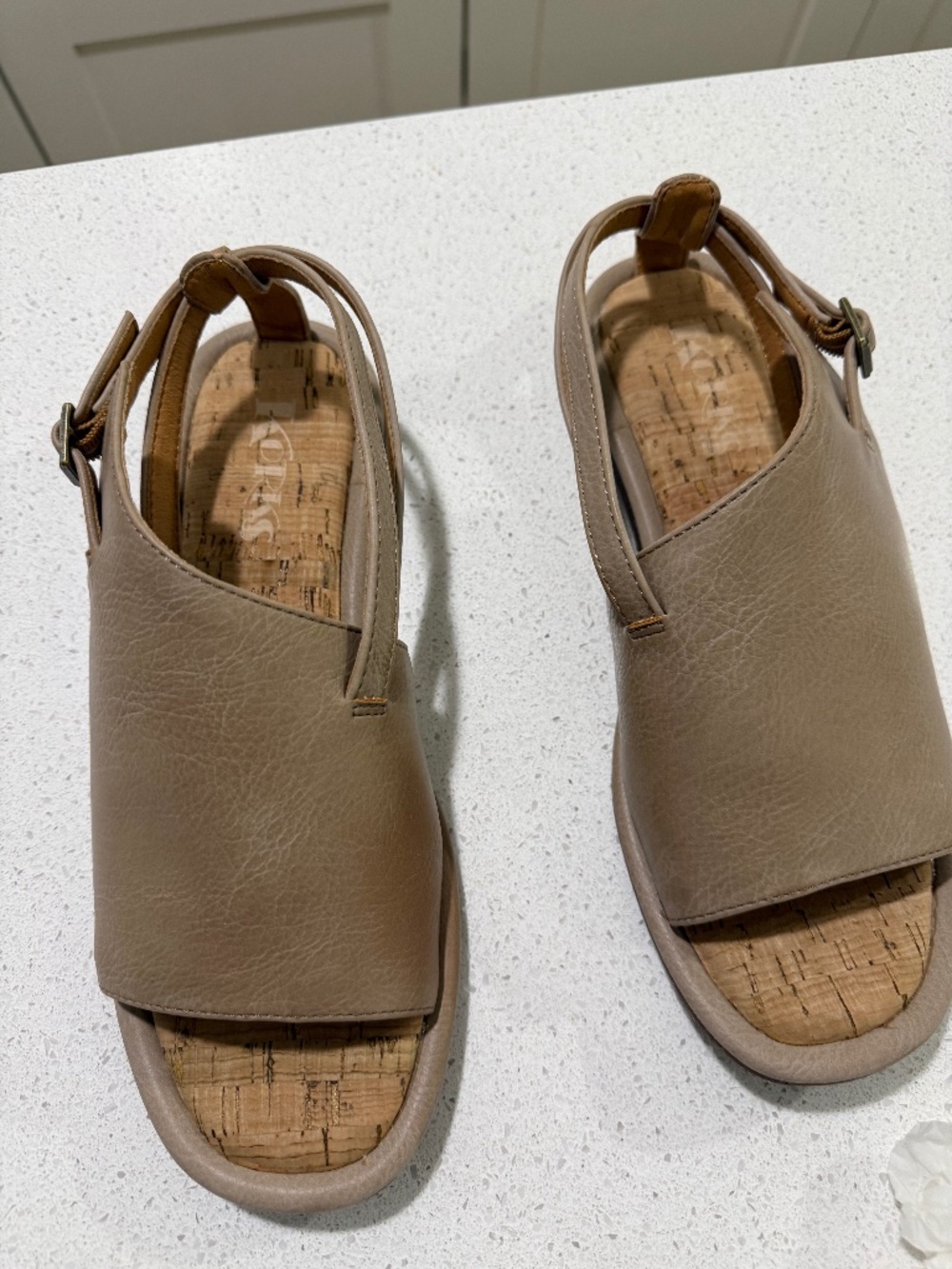 Born Leather sandals Size 8 Women's